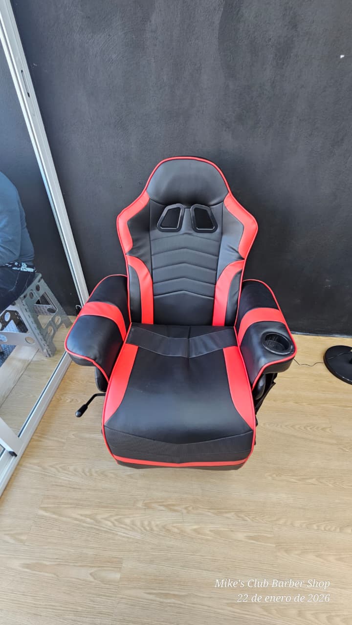 Sillón de espera rojo y negro